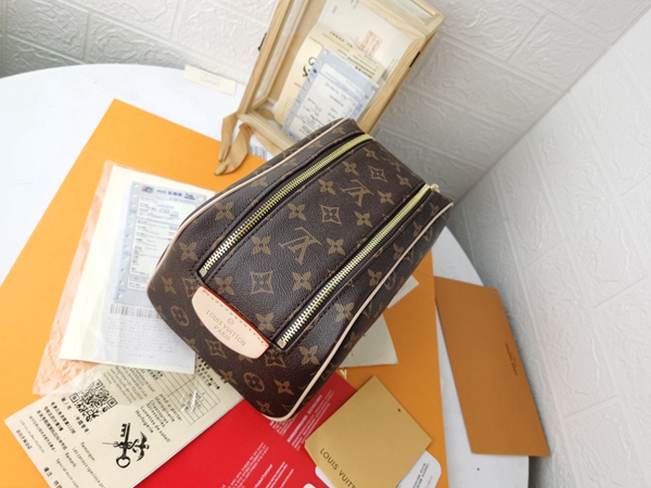 ルイヴィトンバッグ側面デザイン